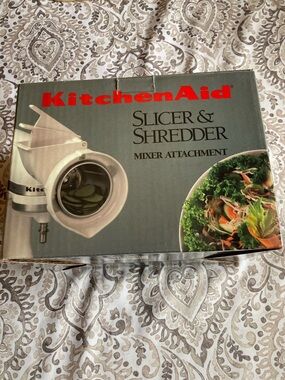 KitchenAid Slicer & Shredder Mix Attachment Model RVSA new in box